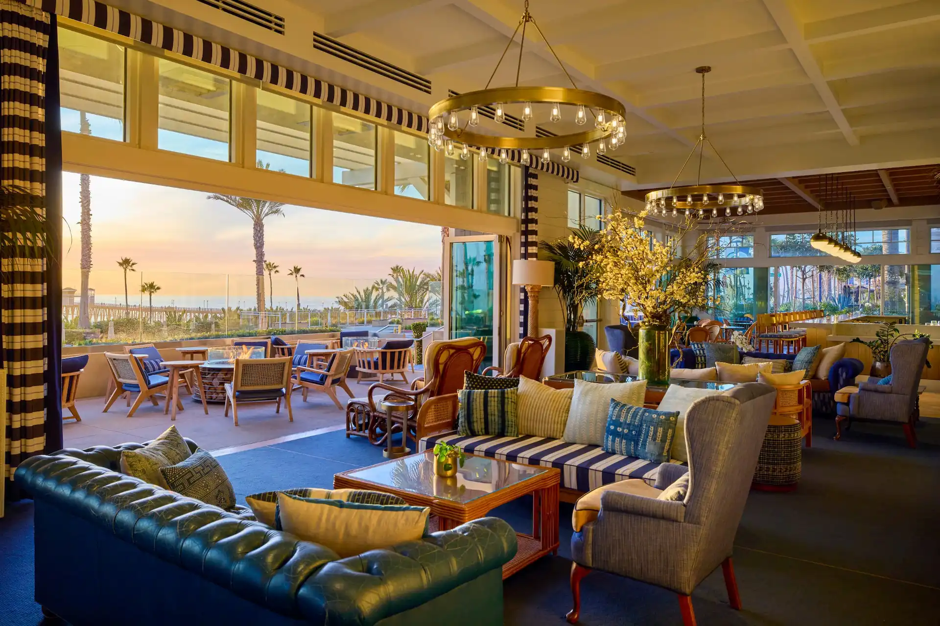 Ocean front restaurant