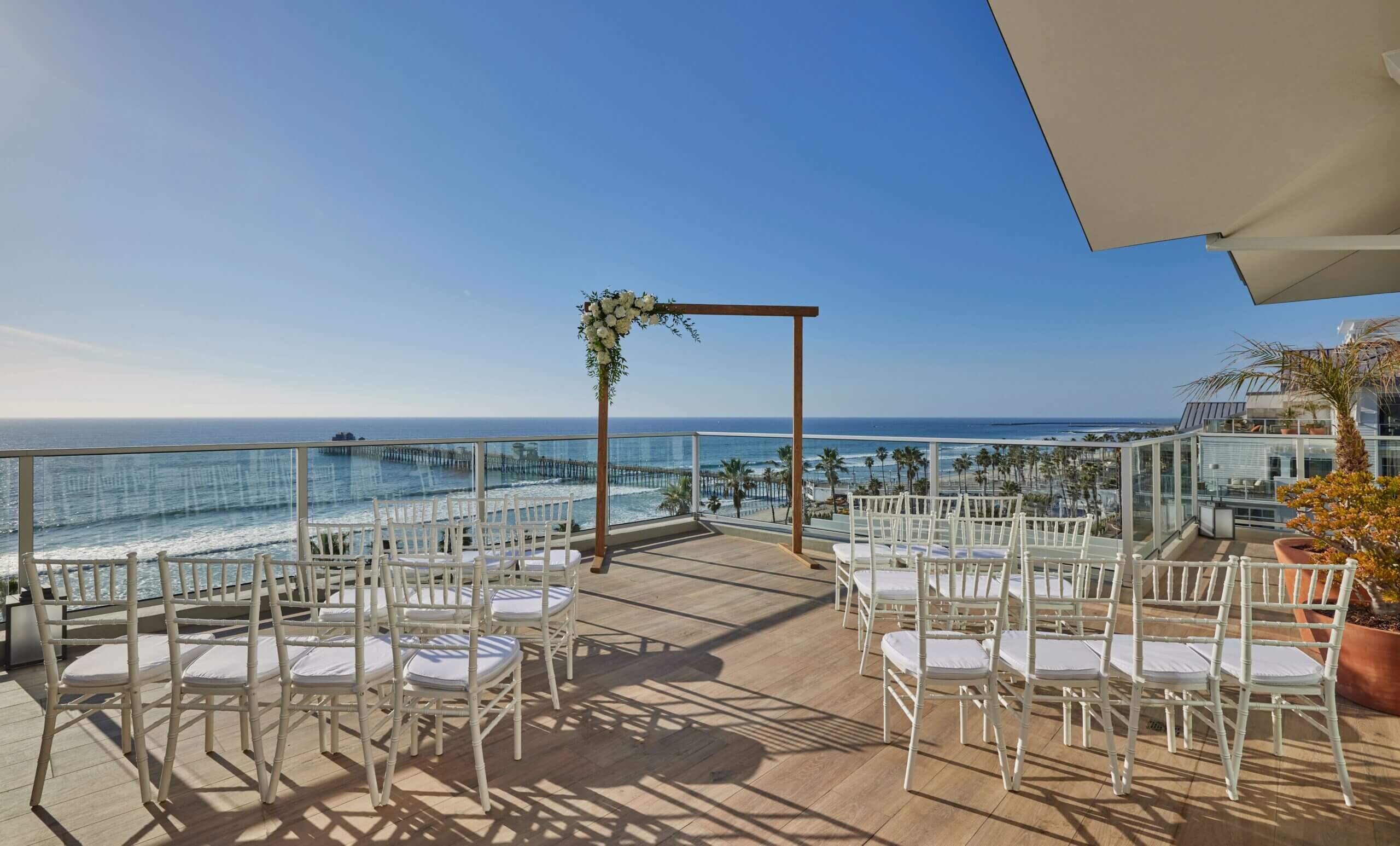 Beautiful setting for a wedding in the beach